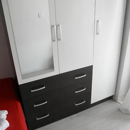 Max 1 * Kaštela