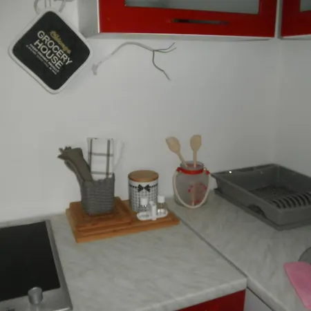 Max 1 Apartment *