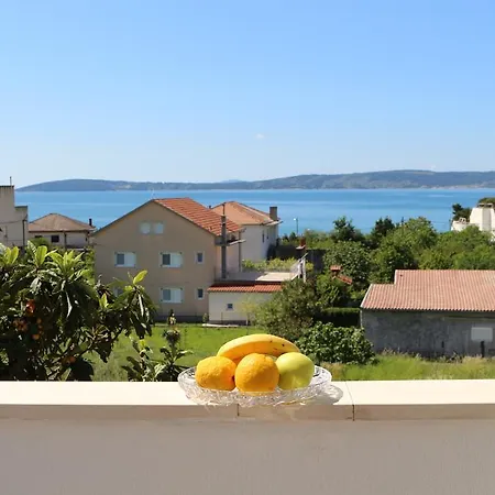 Max 1 Apartment Kaštela