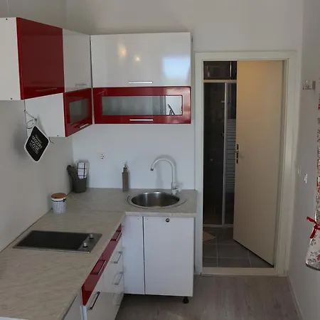 Apartment Max 1
