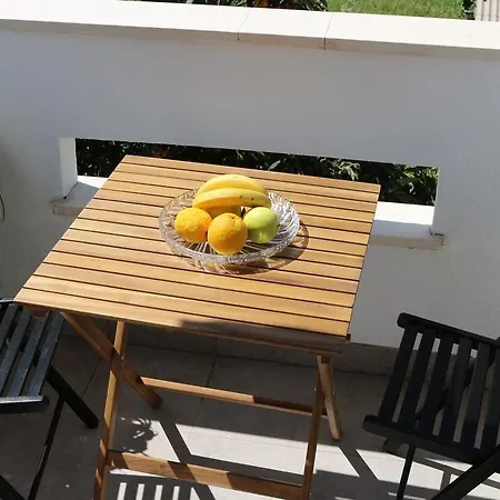 Apartment Max 1 *