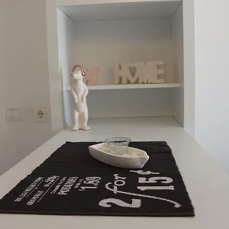 Max 1 Apartment