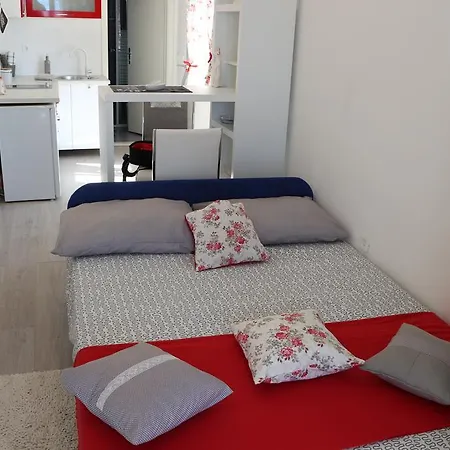 Max 1 * Kaštela